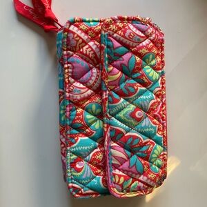 Vera Bradley zip around wallet!